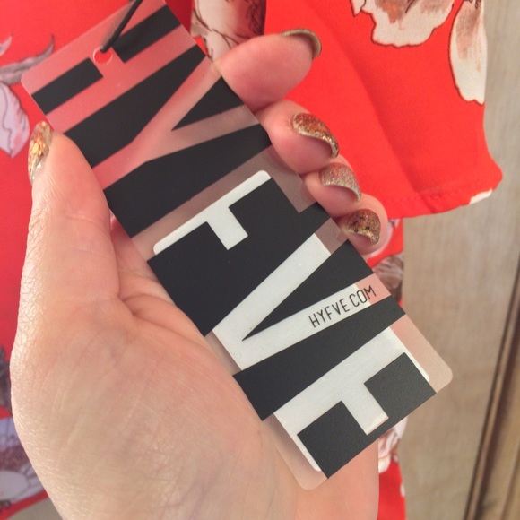 HYFVE Coral Poppy Cut-Out Shoulder Blouse - Picture 3 of 8